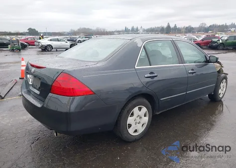 2006 Honda Accord 2.4 Lx z USA, uszkodzony, nr VIN 3HGCM56476G700435